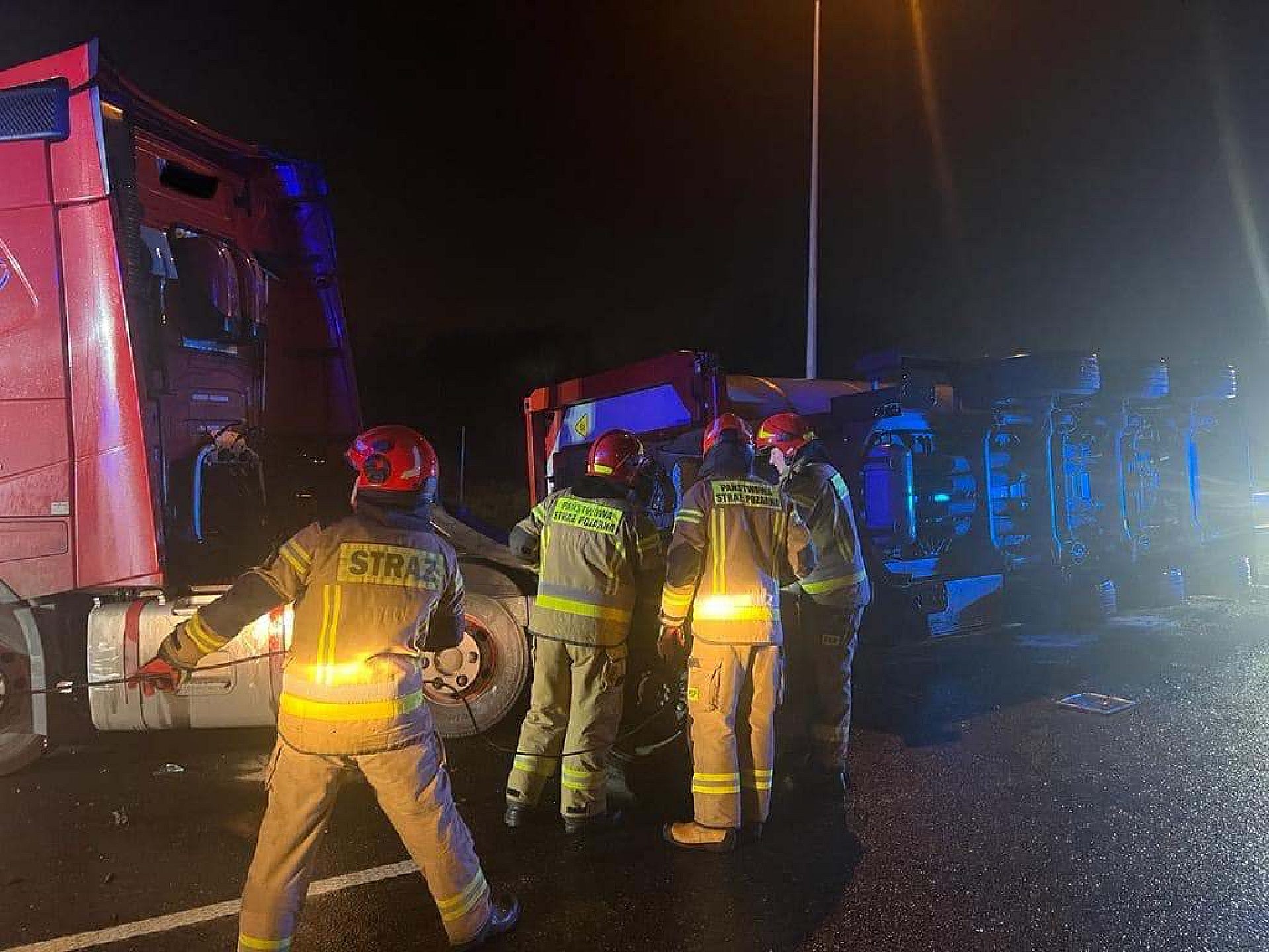 Piekary L Skie D Browa G Rnicza Wypadek Na Autostradzie Jednostka Z