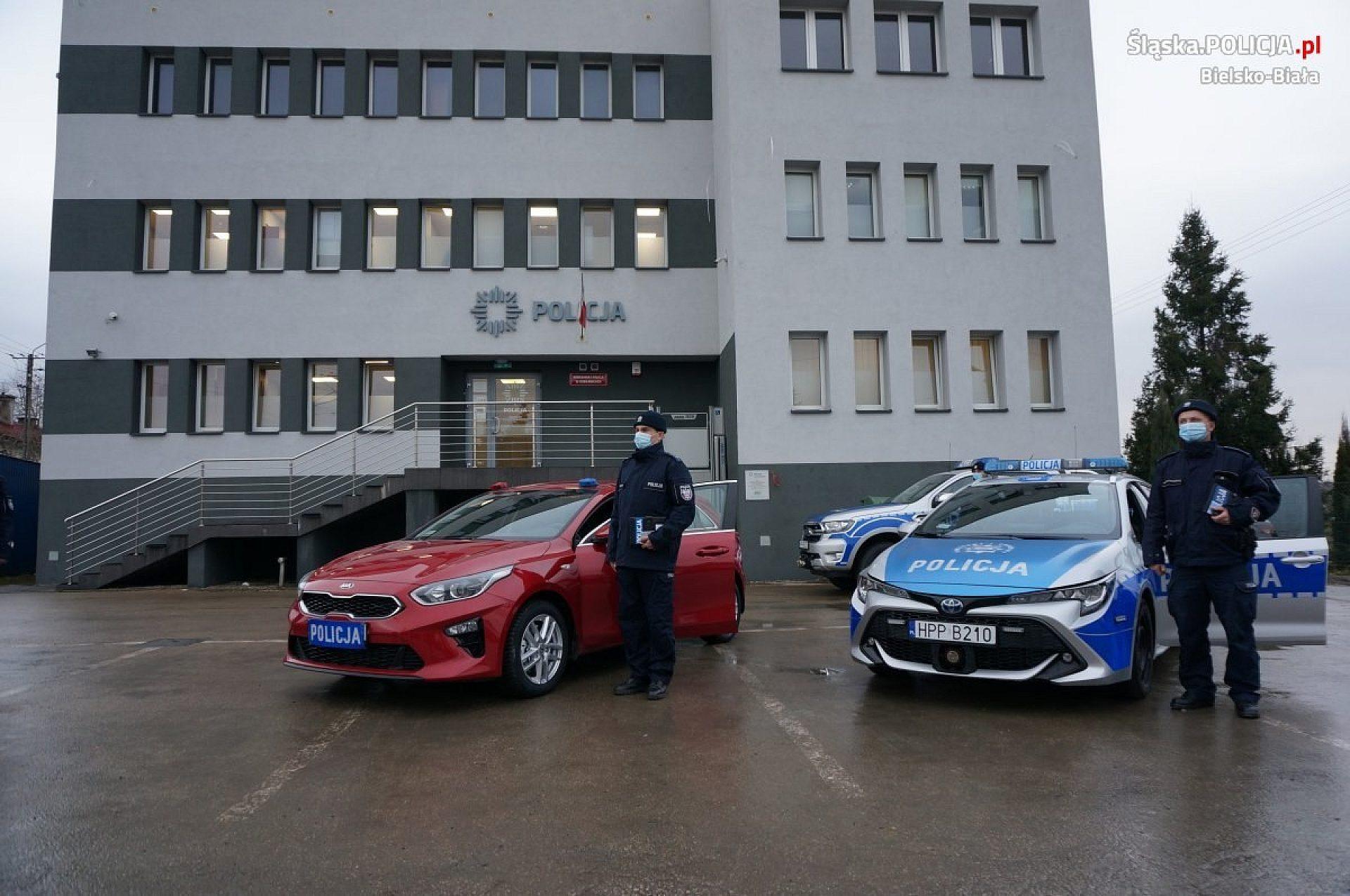 Nowe samochody śląskiej policji, kupione w 2021 r.