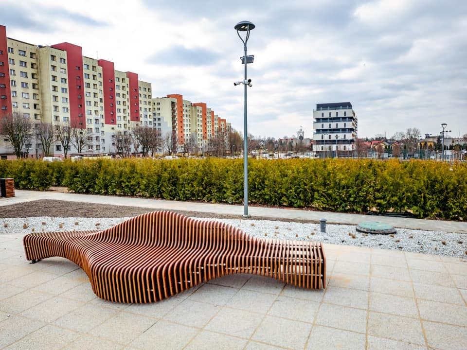 Na ukończeniu park przy placu papieskimm