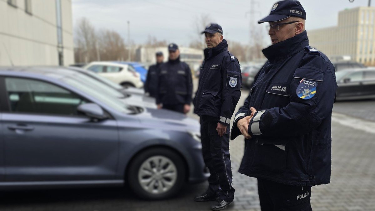 Przekazanie radiowozów dla sosnowieckich policjantów. 28 stycznia 2025.