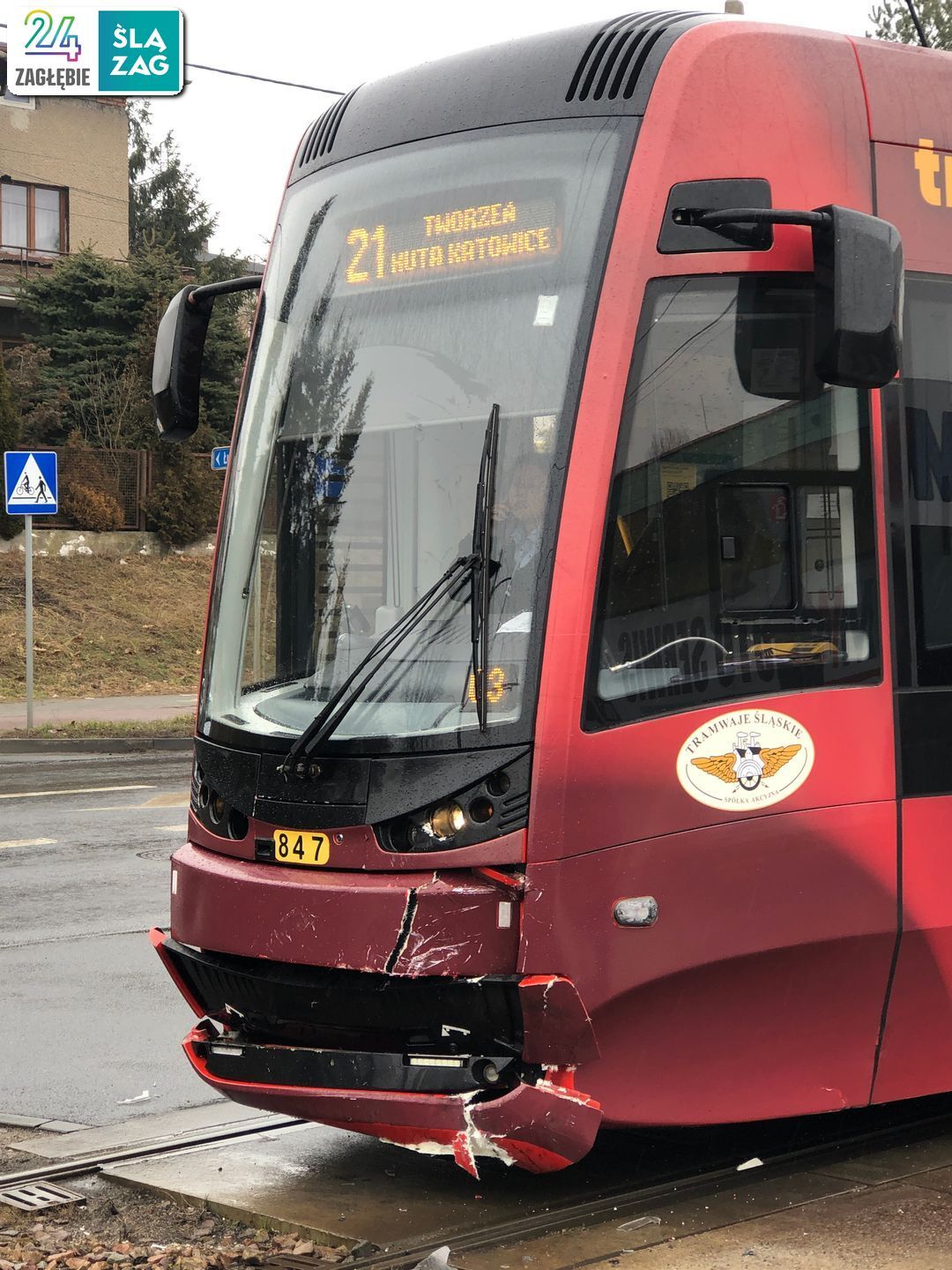 Sosnowiec. Skrzyżowanie ulic Władysława Andersa i Lipowej. Zderzenie tramwaju i samochodu. 27 lutego 2025.