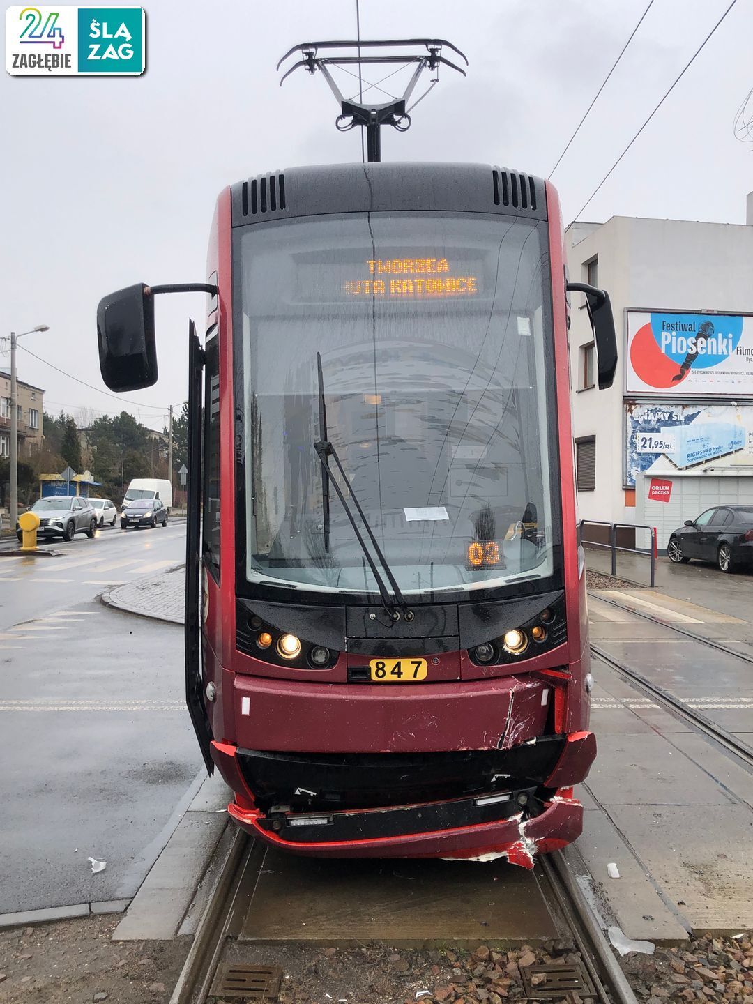 Sosnowiec. Skrzyżowanie ulic Władysława Andersa i Lipowej. Zderzenie tramwaju i samochodu. 27 lutego 2025.