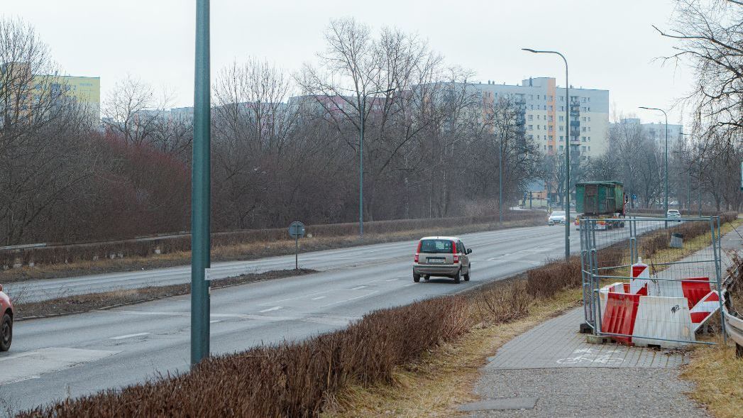 Sosnowiec-Zagorze. Ulica ks. Franciszka Blachnickiego przed przebudową. Styczeń 2025.